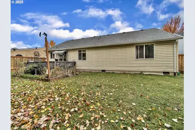289 Harvard Dr, Woodburn, OR 97071 - Photo 17