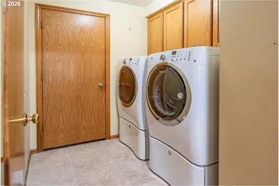 586 S 68th Pl, Springfield, OR 97478 - Photo 27