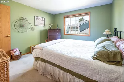 586 S 68th Pl, Springfield, OR 97478 - Photo 23
