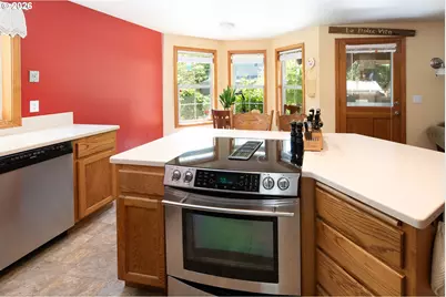 586 S 68th Pl, Springfield, OR 97478 - Photo 13