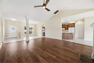 338 NW Ivy Ave, Dallas, OR 97338 - Photo 11
