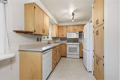 4226 Scottdale St, Eugene, OR 97404 - Photo 7