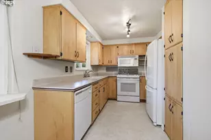 4226 Scottdale St, Eugene, OR 97404 - Photo 7