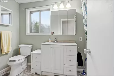 2316 SE 141st Ave, Portland, OR 97233 - Photo 15