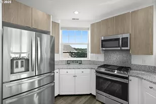 5852 SW Cupola Dr, South Beach, OR 97366 - Photo 9