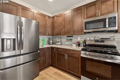 5088 Holly St, Springfield, OR 97478 - Photo 7