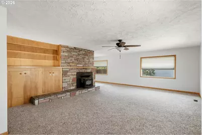 858 N 20th Way, Cornelius, OR 97113 - Photo 7
