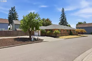 858 N 20th Way, Cornelius, OR 97113 - Photo 5