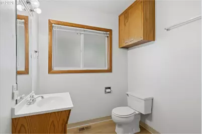 858 N 20th Way, Cornelius, OR 97113 - Photo 21