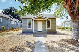 611 SW 3rd St, Pendleton, OR 97801 - Photo 1