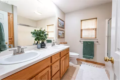 1368 Wimbledon Pl, Springfield, OR 97477 - Photo 31
