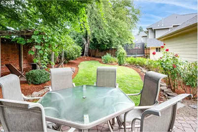 1368 Wimbledon Pl, Springfield, OR 97477 - Photo 39