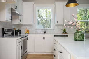 8431 NE Hassalo St, Portland, OR 97220 - Photo 13