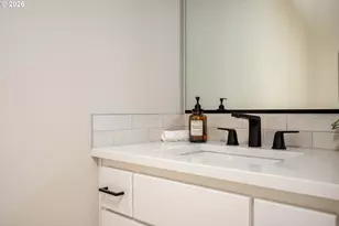 8431 NE Hassalo St, Portland, OR 97220 - Photo 29