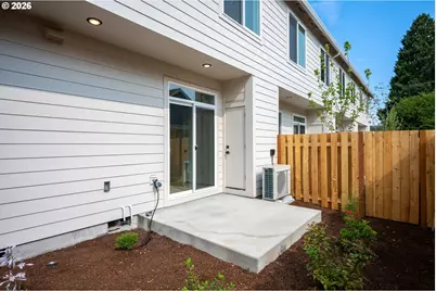 8431 NE Hassalo St, Portland, OR 97220 - Photo 33