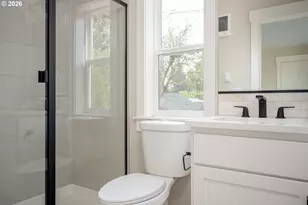 8431 NE Hassalo St, Portland, OR 97220 - Photo 21