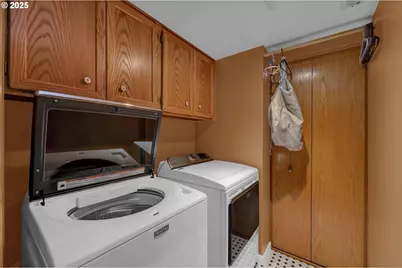 3828 Ashford Dr, Eugene, OR 97405 - Photo 29