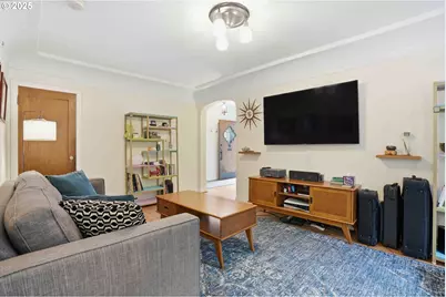 2250 NE Flanders St #3, Portland, OR 97232 - Photo 7