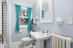 2250 NE Flanders St, Portland, OR 97232 - Photo 13