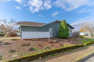 1694 Sunrise Cir NW, Salem, OR 97304 - Photo 27