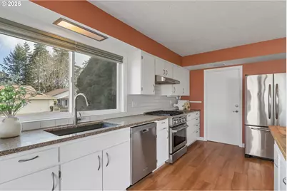 1694 Sunrise Cir NW, Salem, OR 97304 - Photo 15