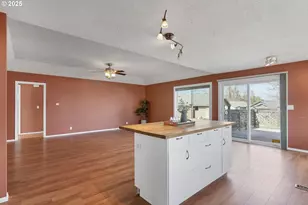 1694 Sunrise Cir NW, Salem, OR 97304 - Photo 17