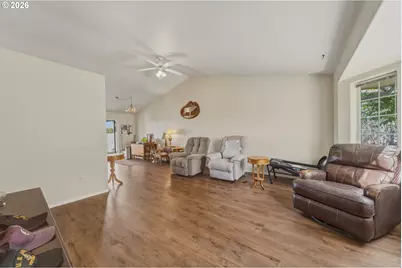 151 NE 15th Ave, Milton-Freewater, OR 97862 - Photo 5