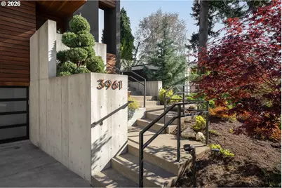 3961 SE Berkeley Way, Portland, OR 97202 - Photo 5