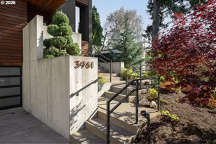 3961 SE Berkeley Way, Portland, OR 97202 - Photo 5