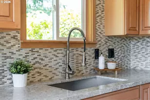 3805 SE Lake Rd, Milwaukie, OR 97222 - Photo 9
