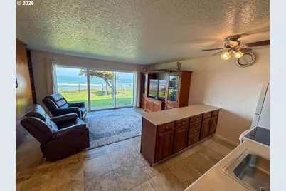 4229 SW Beach Ave #9, Lincoln City, OR 97367 - Photo 7