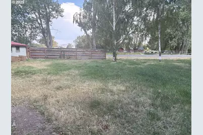 145 Green St, Paisley, OR 97636 - Photo 15