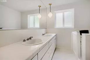 7190 SW Renee Dr, Portland, OR 97225 - Photo 27