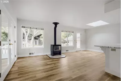 7190 SW Renee Dr, Portland, OR 97225 - Photo 13