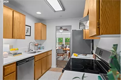 6718 N Richmond Ave, Portland, OR 97203 - Photo 21