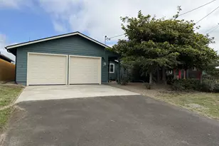 1165 NE Broadway St, Waldport, OR 97394 - Photo 3