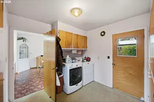 830 Chicago Ave, Bandon, OR 97411 - Photo 17