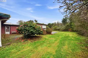 830 Chicago Ave, Bandon, OR 97411 - Photo 31