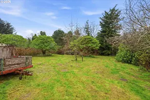 830 Chicago Ave, Bandon, OR 97411 - Photo 35