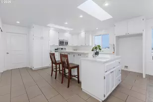 563 SW 4th St, Newport, OR 97365 - Photo 11
