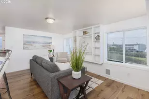 563 SW 4th St, Newport, OR 97365 - Photo 33