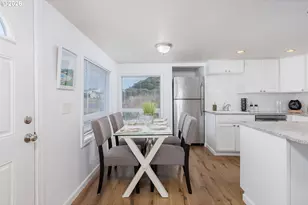 563 SW 4th St, Newport, OR 97365 - Photo 37