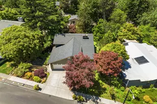 1105 SW 10th Dr, Gresham, OR 97080 - Photo 3