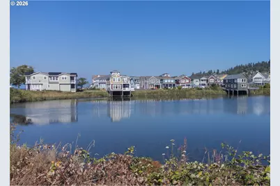 255 23rd St, Astoria, OR 97103 - Photo 21
