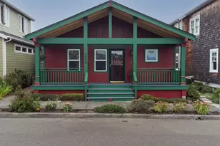 255 23rd St, Astoria, OR 97103 - Photo 1