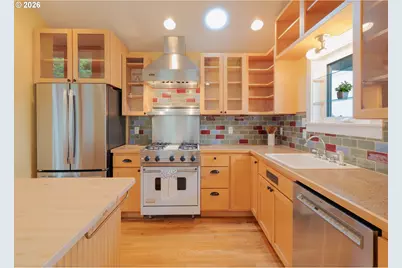 255 23rd St, Astoria, OR 97103 - Photo 7