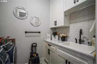 486 NW Coast Mountain Dr, Dallas, OR 97338 - Photo 17