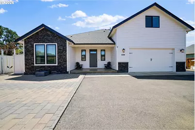 486 NW Coast Mountain Dr, Dallas, OR 97338 - Photo 1