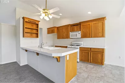 734 E 15th Cir, La Center, WA 98629 - Photo 11