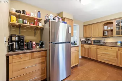 637 Tinamou Ln, Springfield, OR 97477 - Photo 11